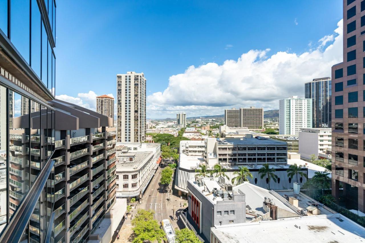 Spacious Downtown Executive Retreat - Free Parking *